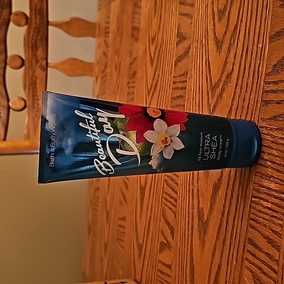 Retired Bath and Body Works body cream - Picture 3 of 3